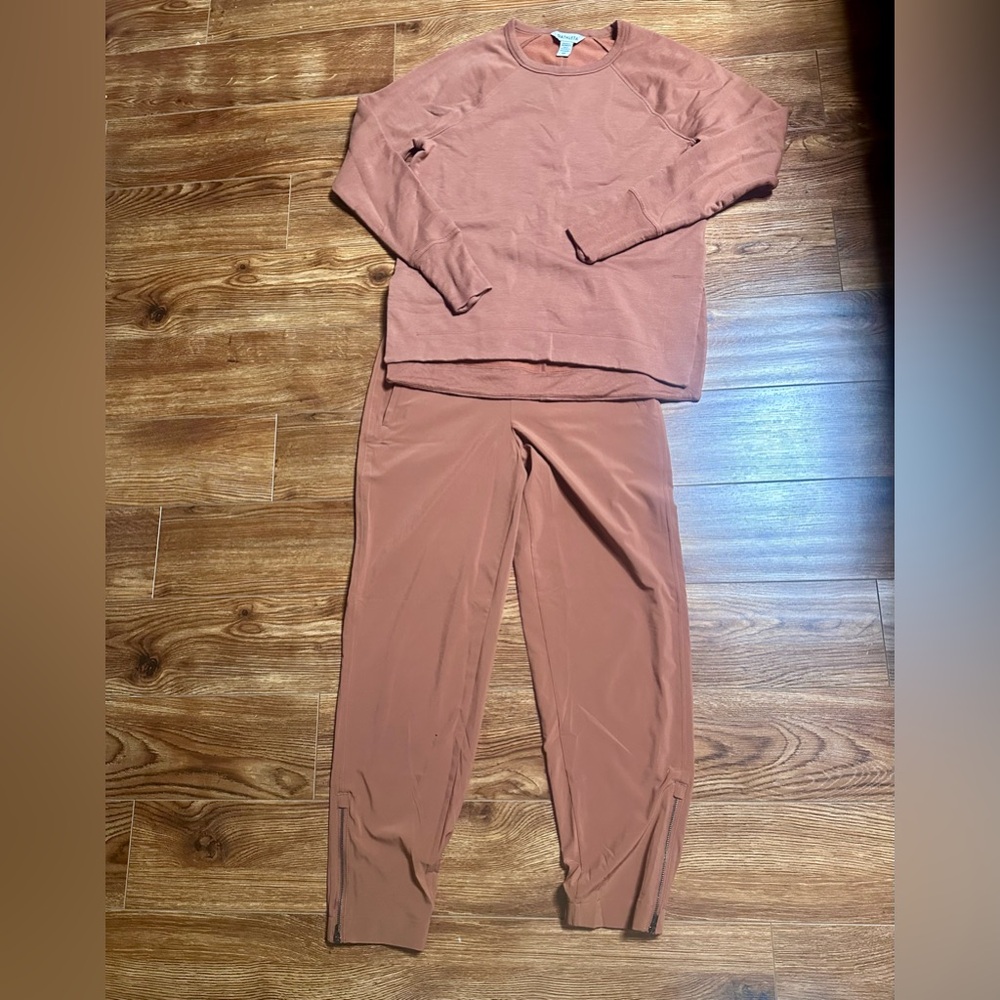 New athleta brown set pants/crewneck sweatshirt Sz. XS